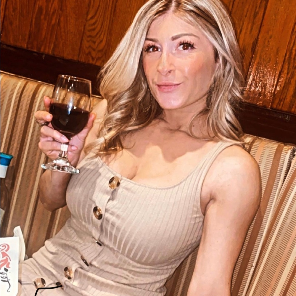 Meet your Posher, Alyssa